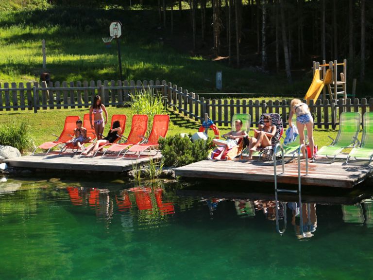 schwimmteich-entspannung-pruggern.jpg