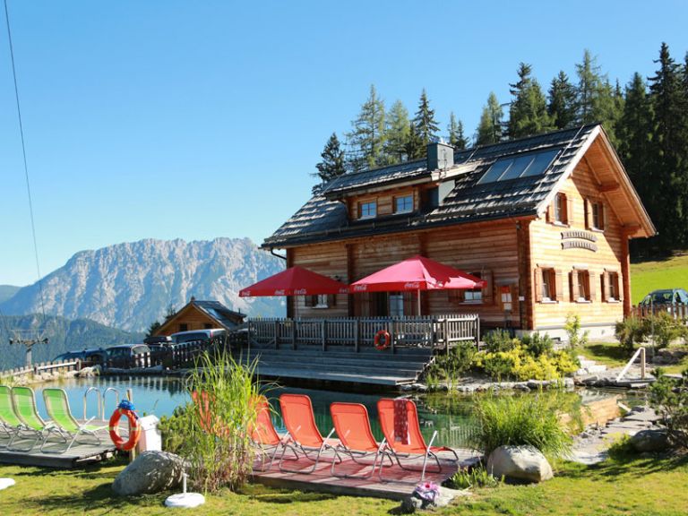 Der Schwimmteich im Hüttendorf