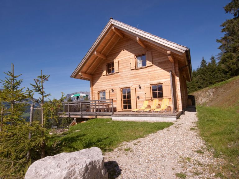 Sommerurlaub im Hüttendorf