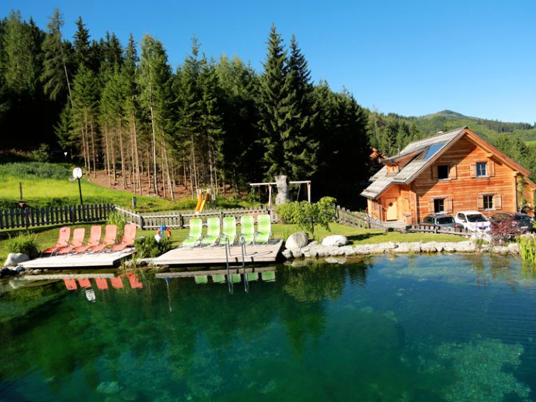 schwimmteich-huettenurlaub-pruggern.jpg